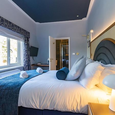 Отель The Anchorage Canford Cliffs Экстерьер фото