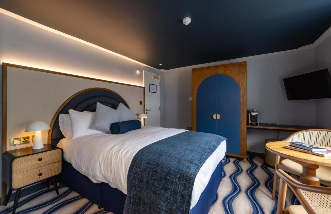 Отель The Anchorage Canford Cliffs Экстерьер фото