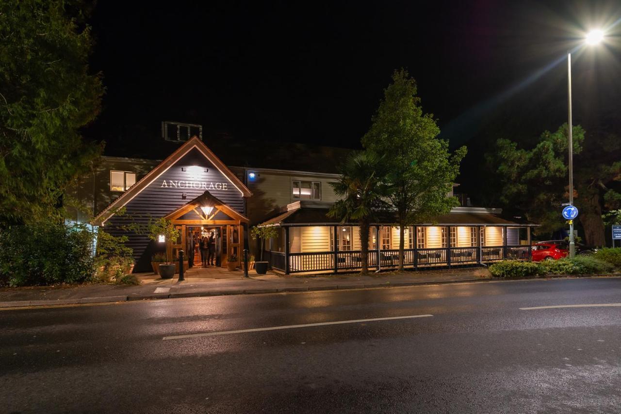 Отель The Anchorage Canford Cliffs Экстерьер фото